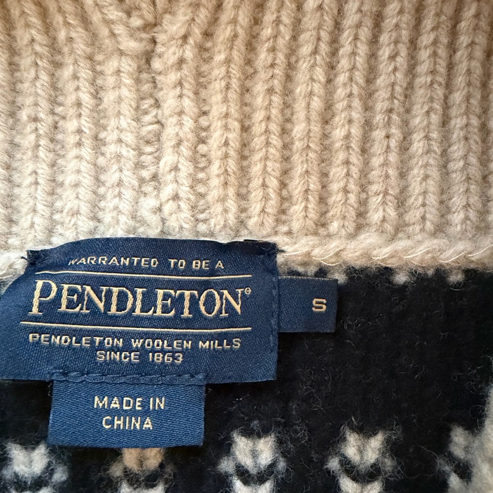 Iconic Pendleton Harding Lambswool Cable Cardigan… - image 9
